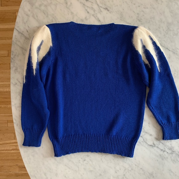 Vintage royal blue & white angora sweater with shoulder starburst size L - Picture 5 of 8